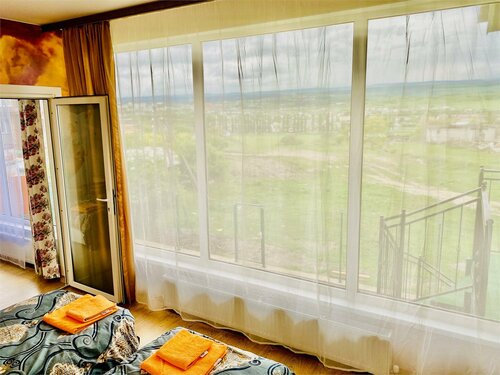 Семейный номер с видом на горы