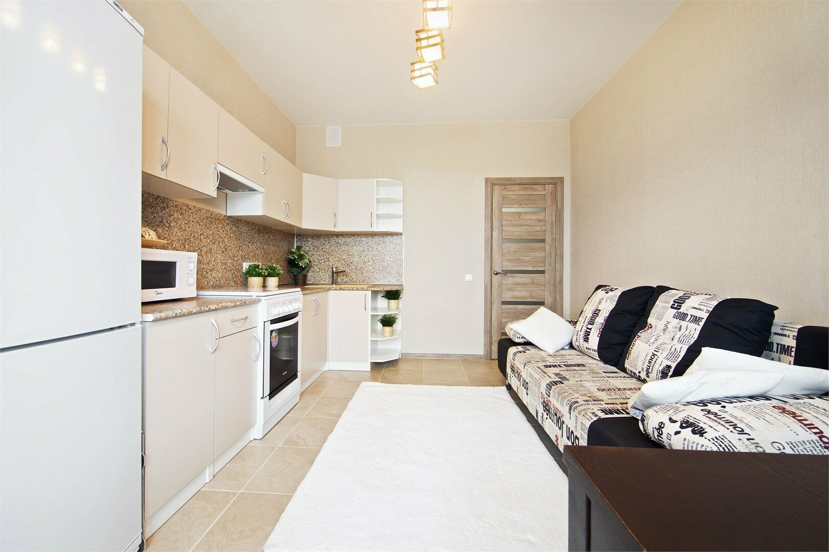 Апартаменты с видом на город на высоком этаже 198