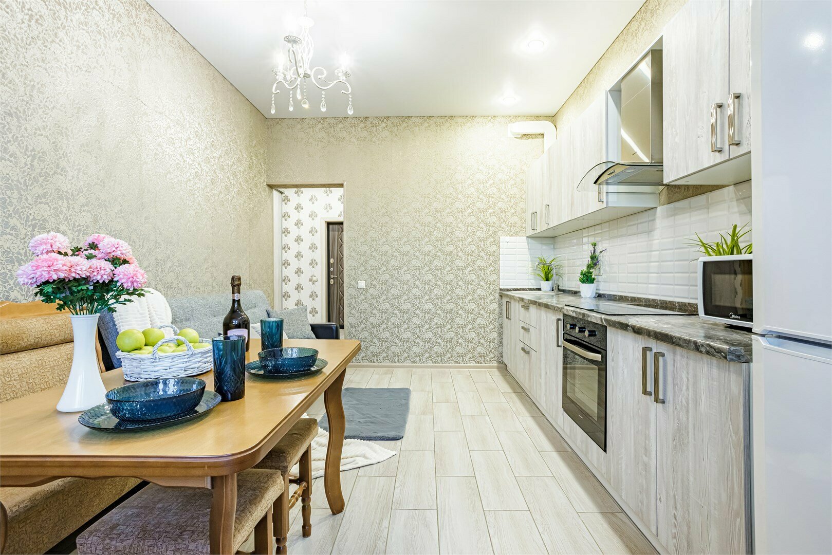 Апартаменты с видом на город на очень высоком этаже 211