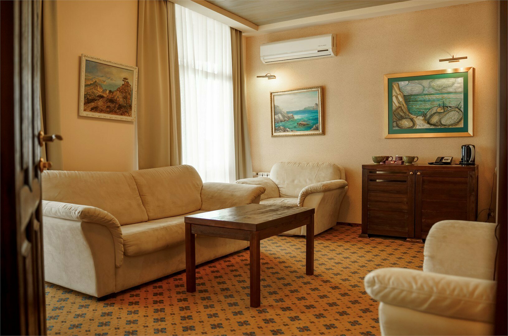 Улучшенный люкс с видом на море