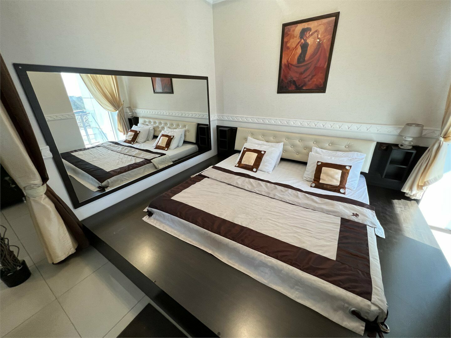 DeLuxe Premium с балконом