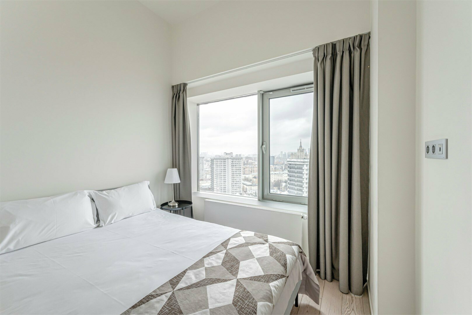 Двухуровневый Апартамент на Последнем Этаже