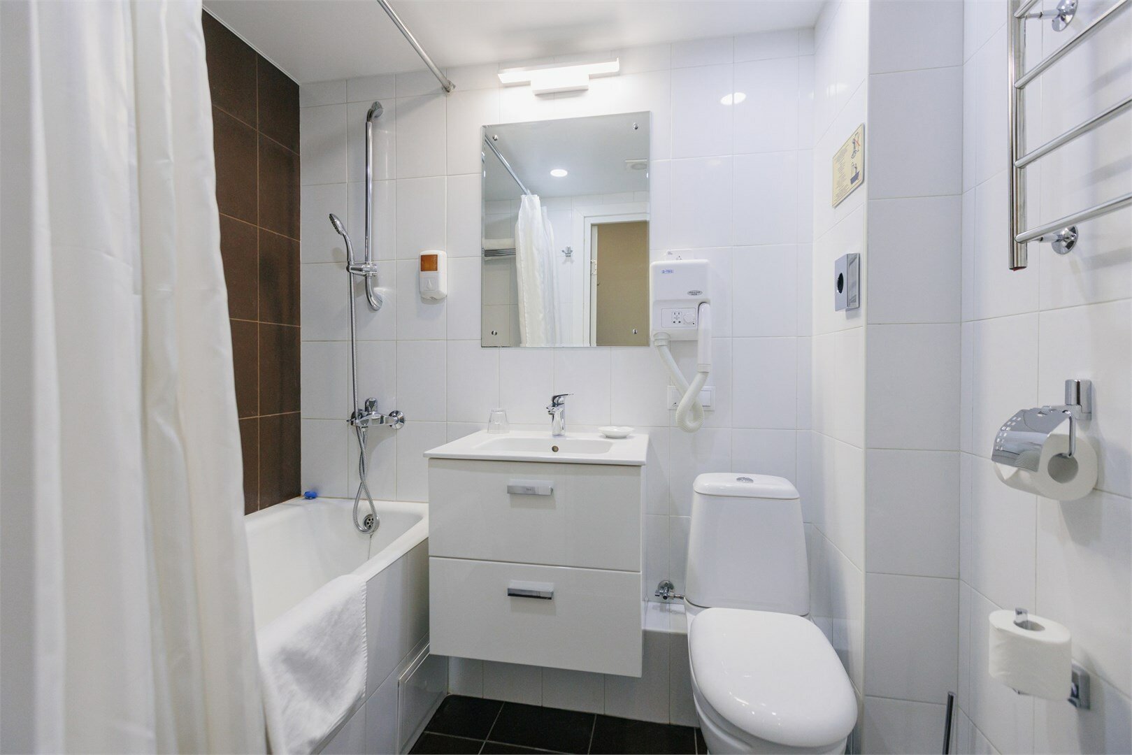 Стандарт с видом на город