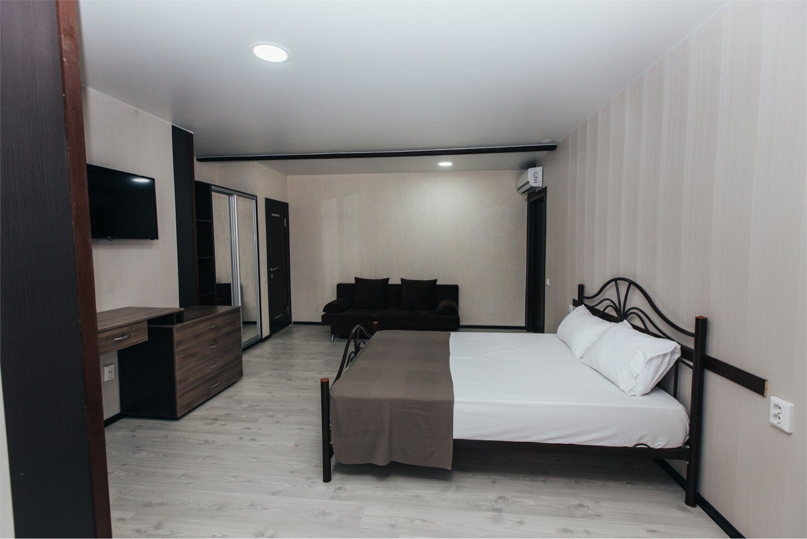 Семейный Полулюкс