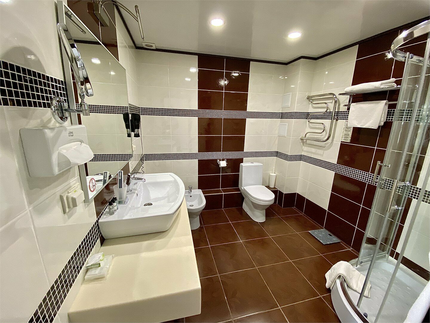 НОМЕР “ПЕРВОЙ КАТЕГОРИИ”  DOUBLE   Повышенной  комфортности    двухместный