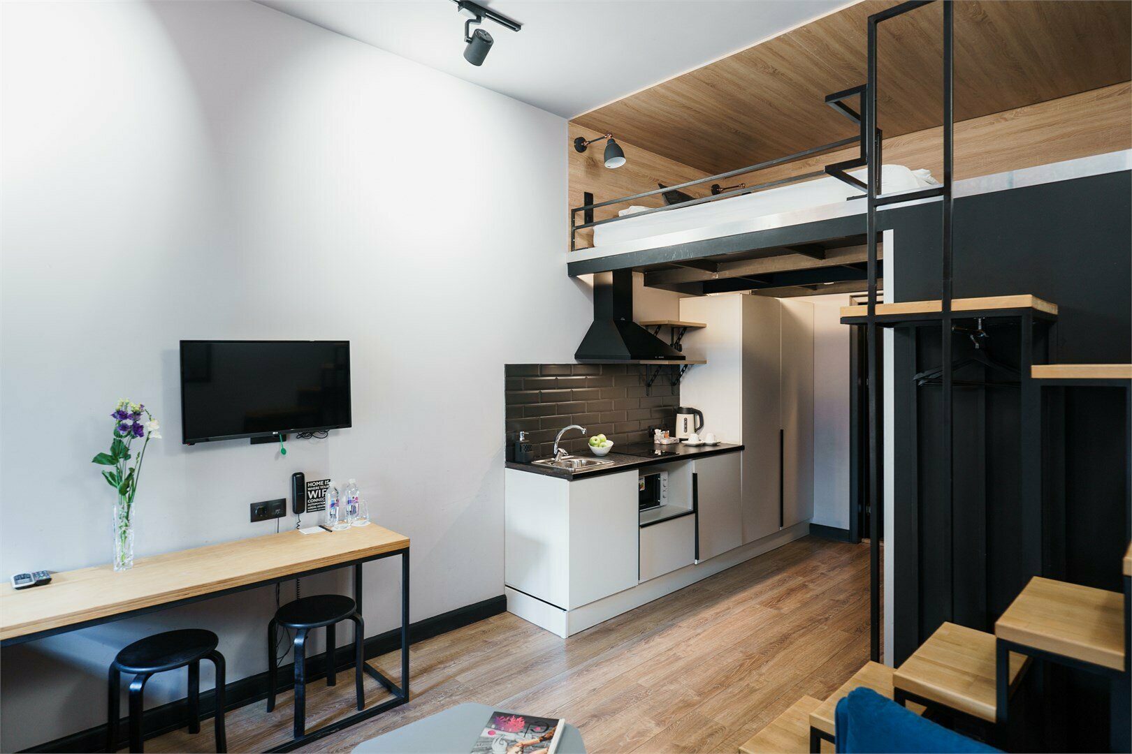 Номер Студия