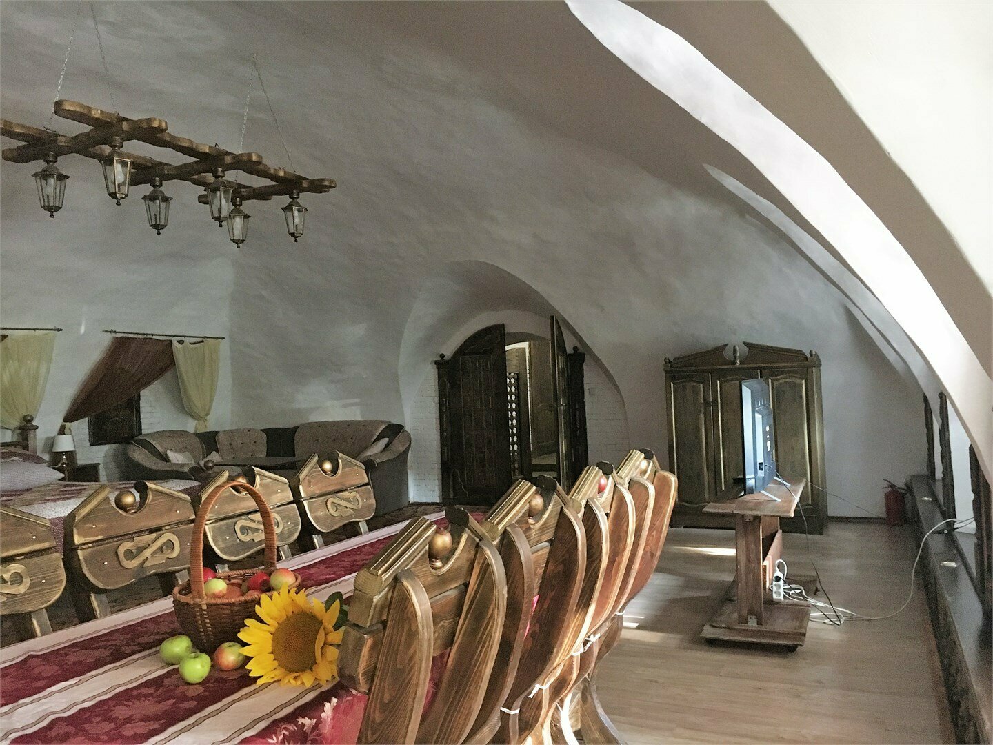 Белокаменные палаты со сводами 17 века