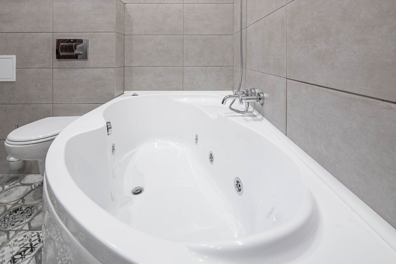 Полулюкс четырехместный с Джакузи