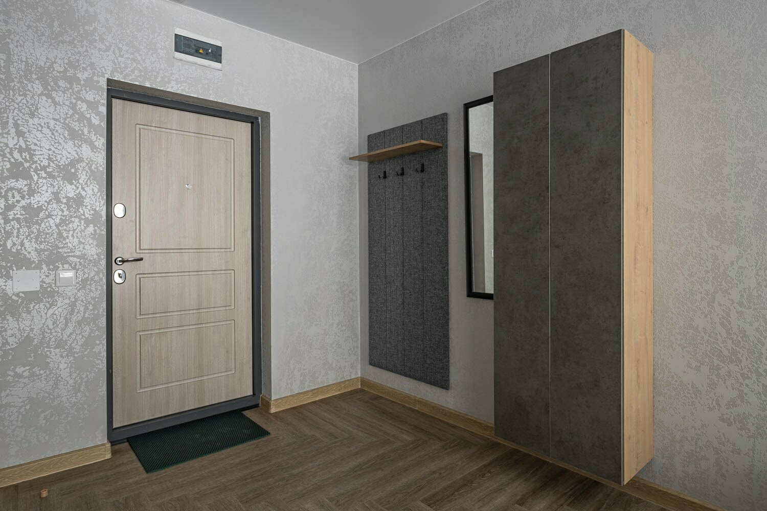 Полулюкс трехместный с видом на реку (двухспальная кровать)