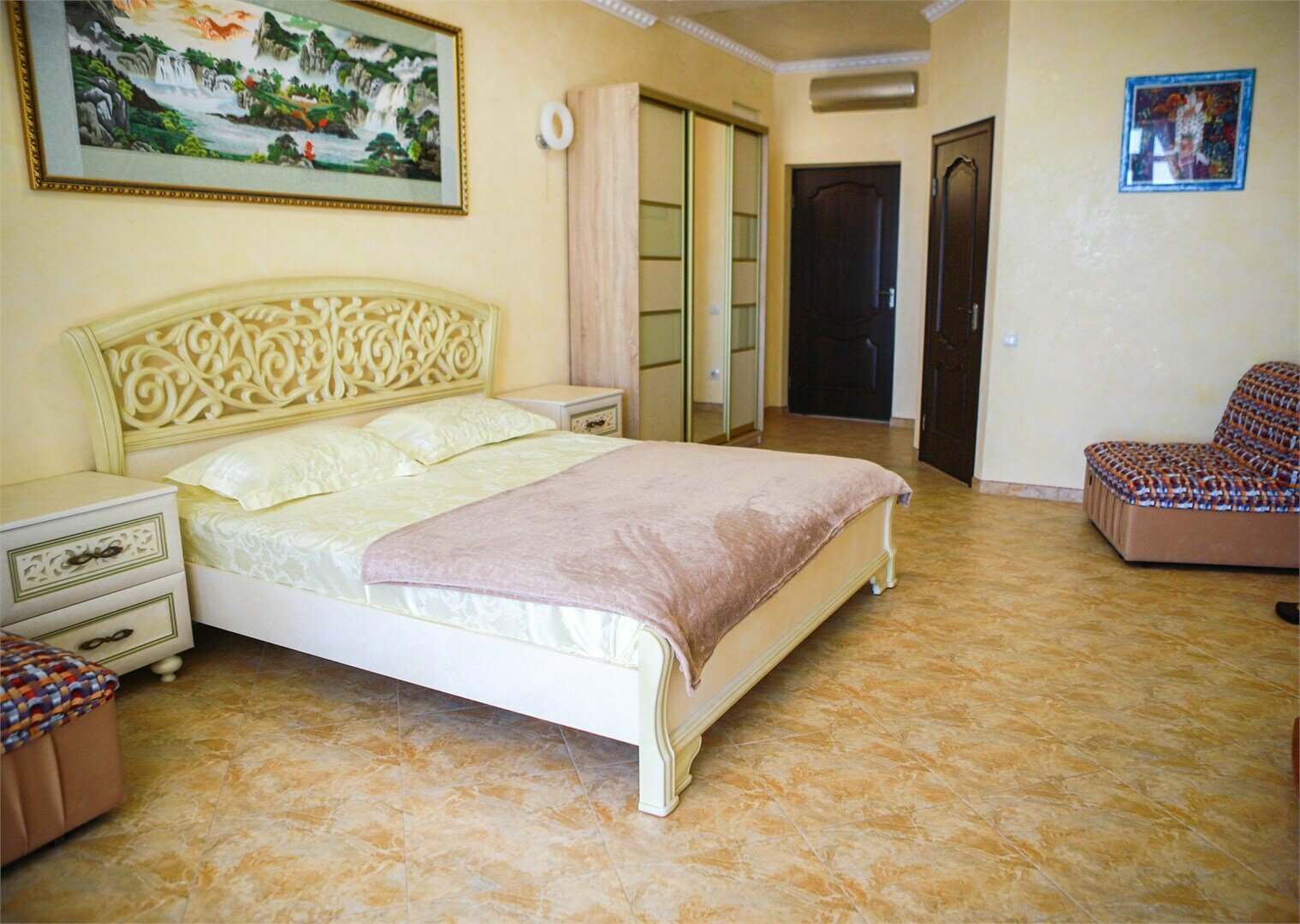 Улучшенный четырехместный номер