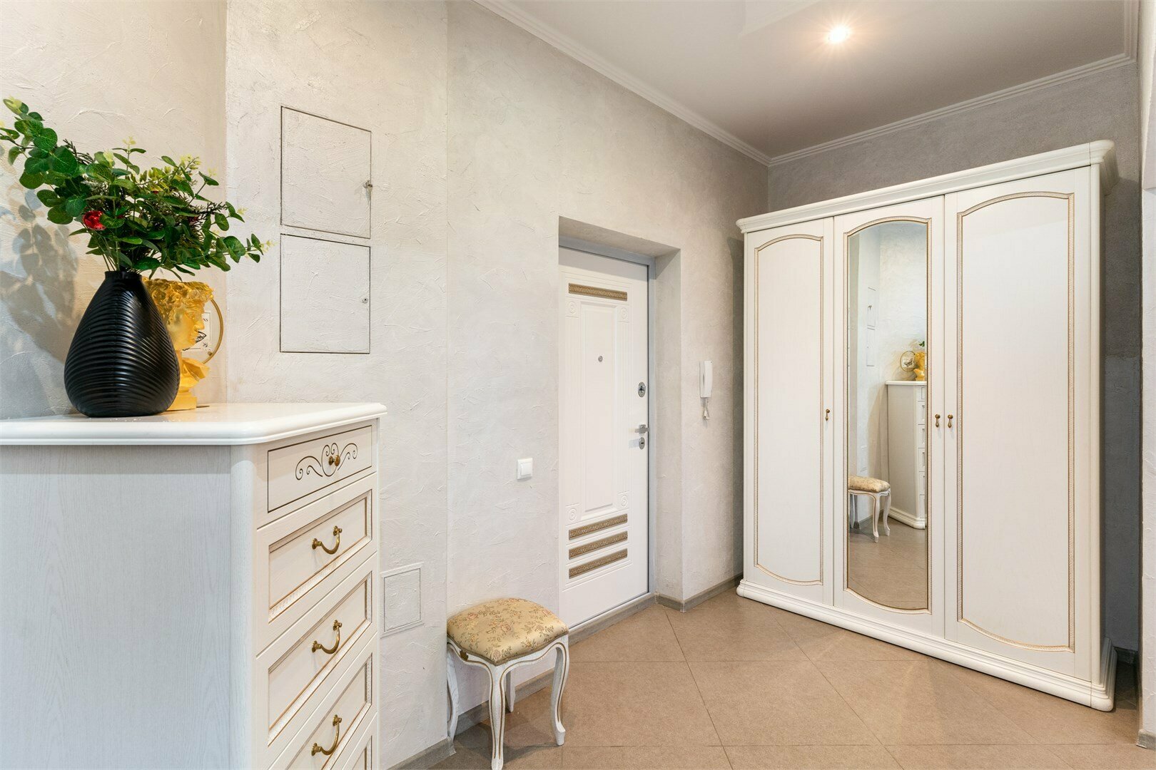 Люкс Студия 82