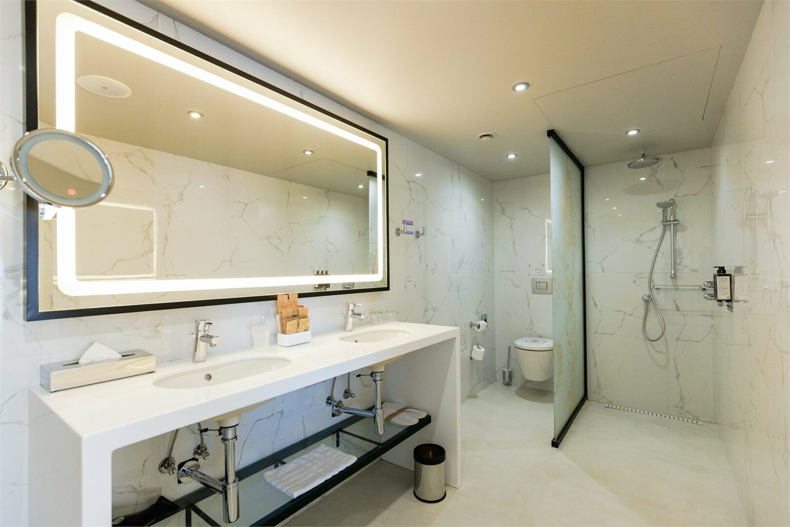 Номер Suite Amur с двуспальной кроватью