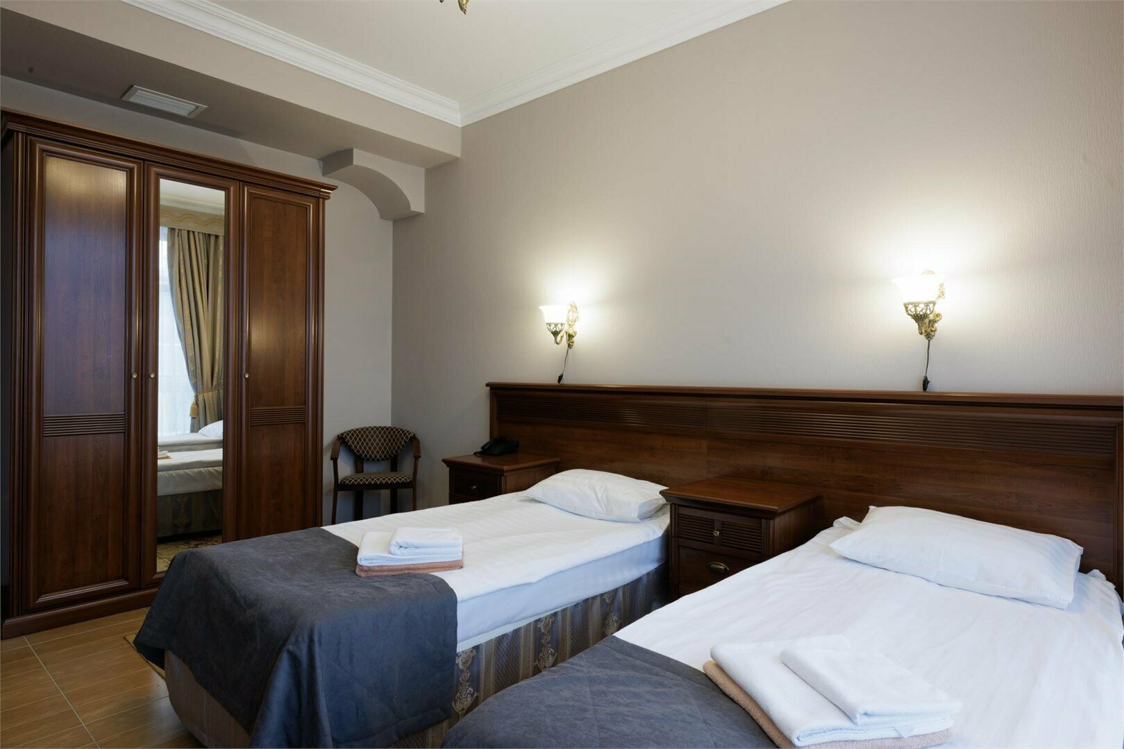 Люкс с балконом