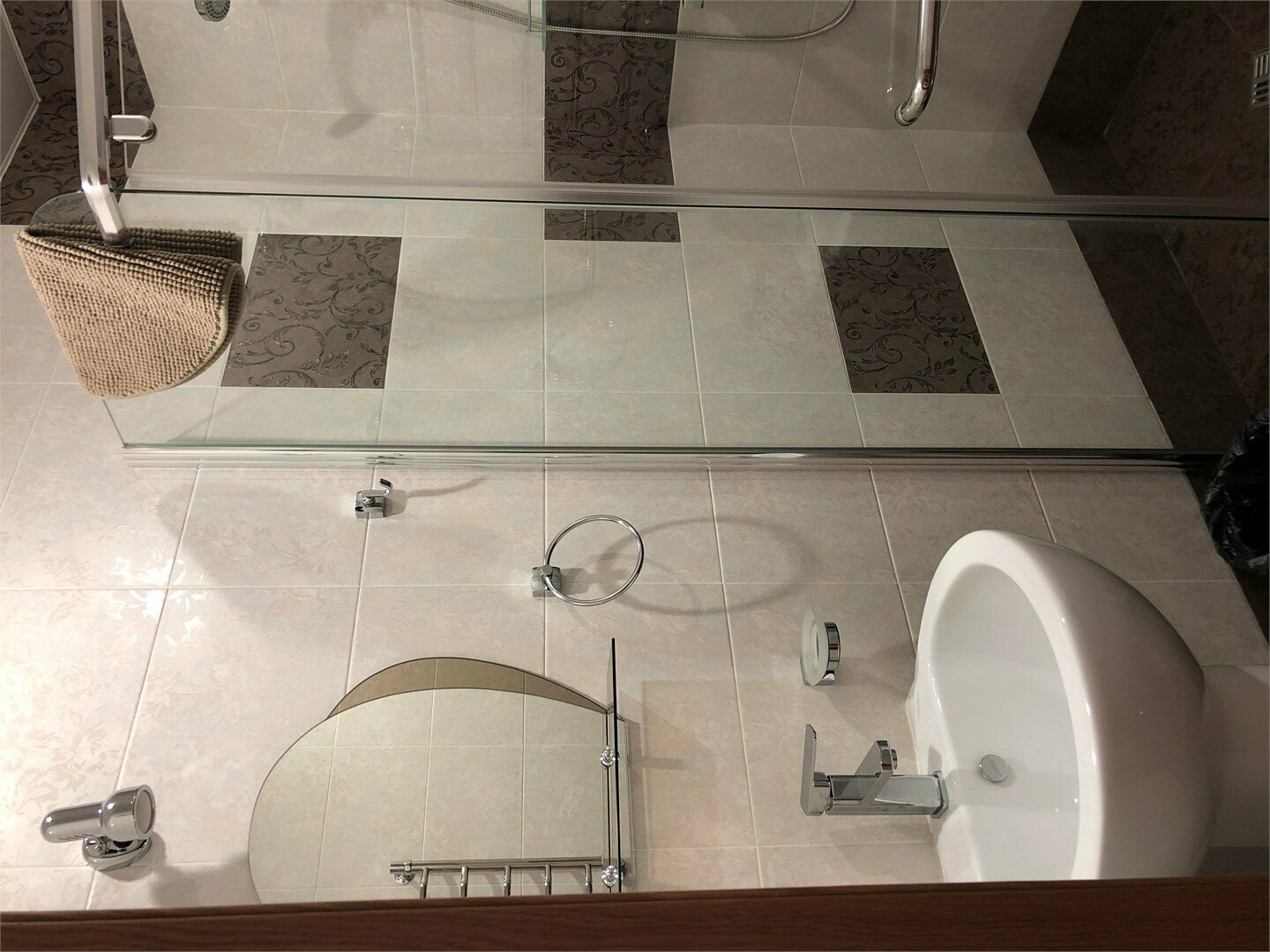 Двухместный номер с большой кроватью