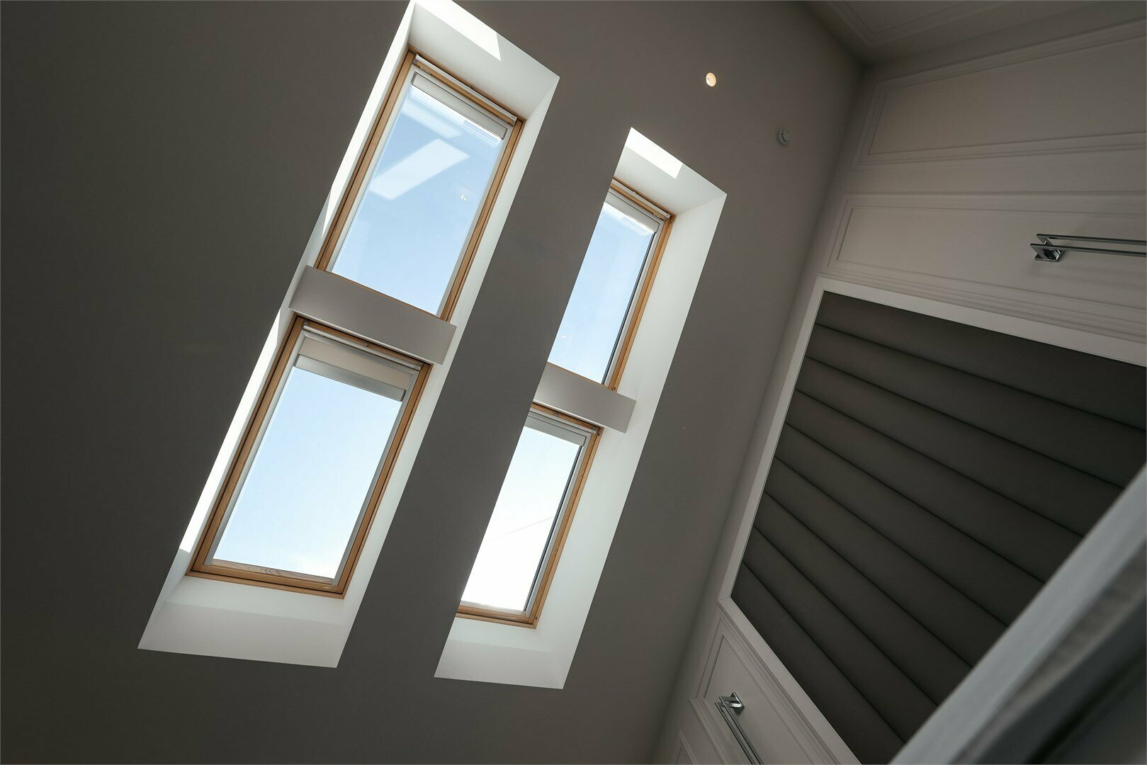 Делюкс с мансардными окнами