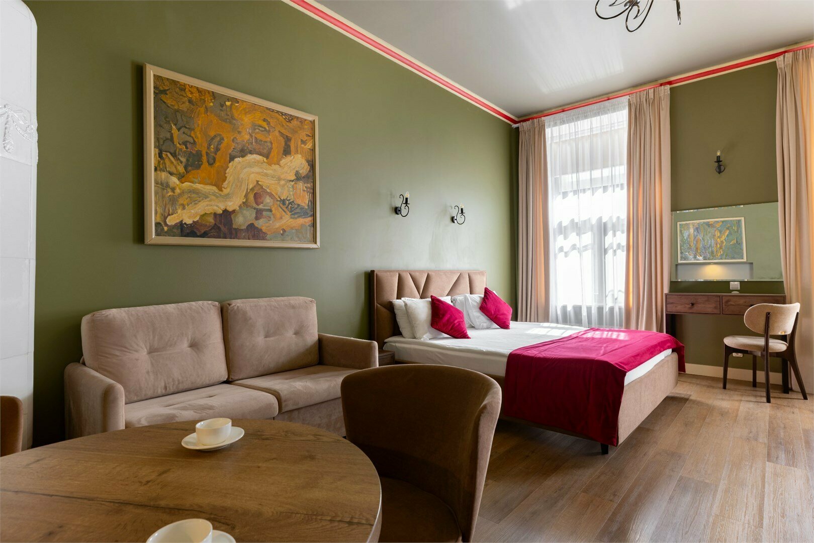 Делюкс Апартаменты с кроватью "Кинг-Сайз" и видом на город (green) №1