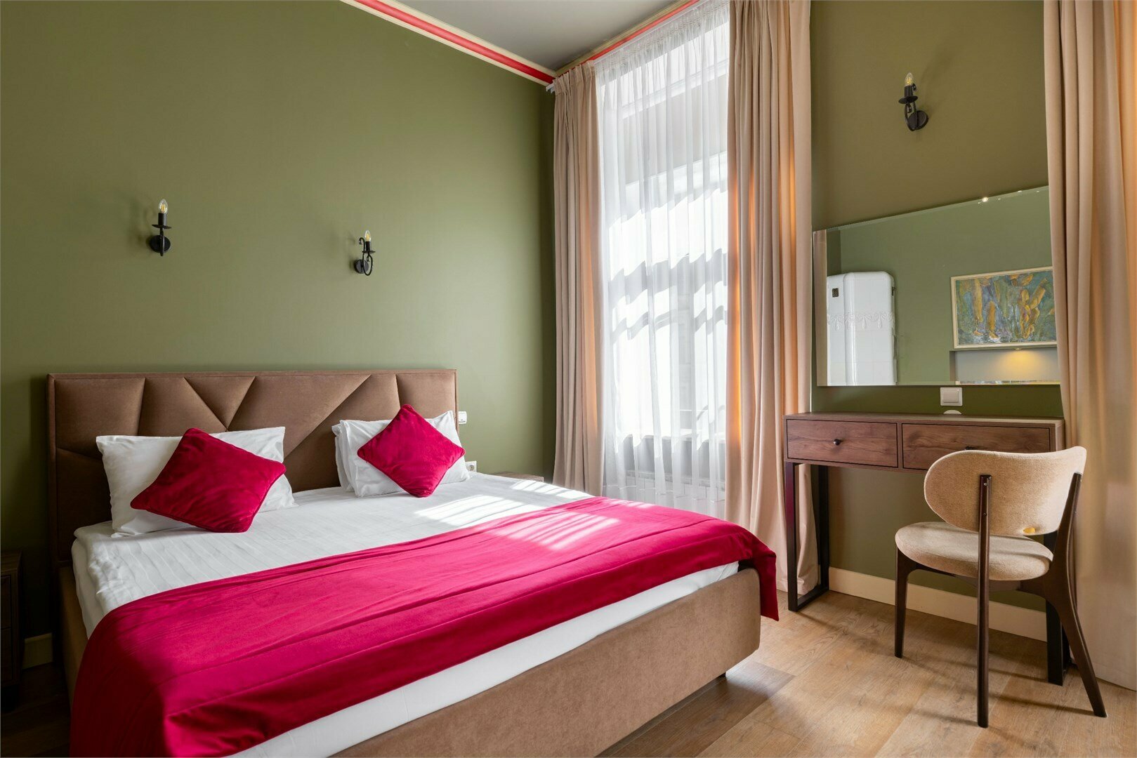 Делюкс Апартаменты с кроватью "Кинг-Сайз" и видом на город (green) №1