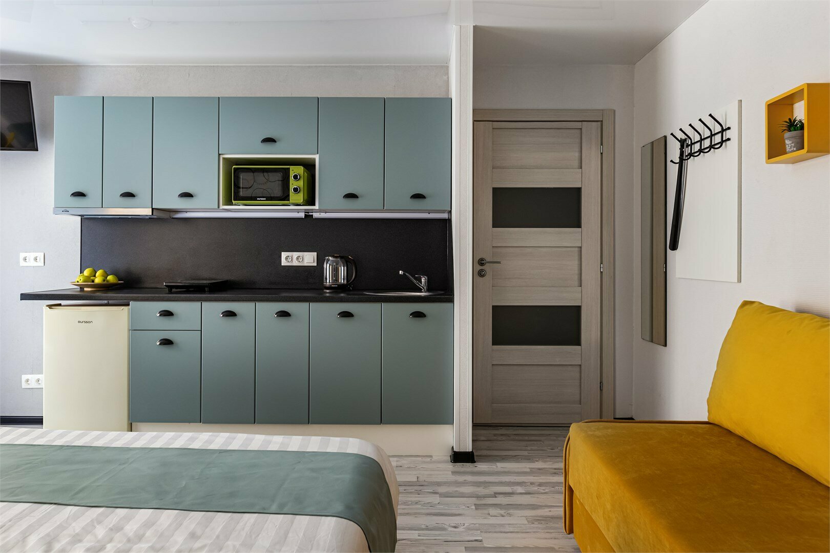 6 - Комфортные апартаменты для троих с видом во двор (отдельный вход)