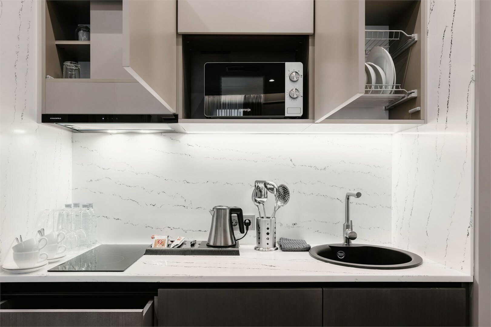 Полулюкс с кухней (балкон или терраса)