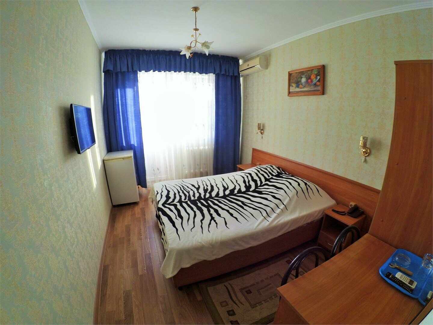 Номер с балконом - двуспальная кровать