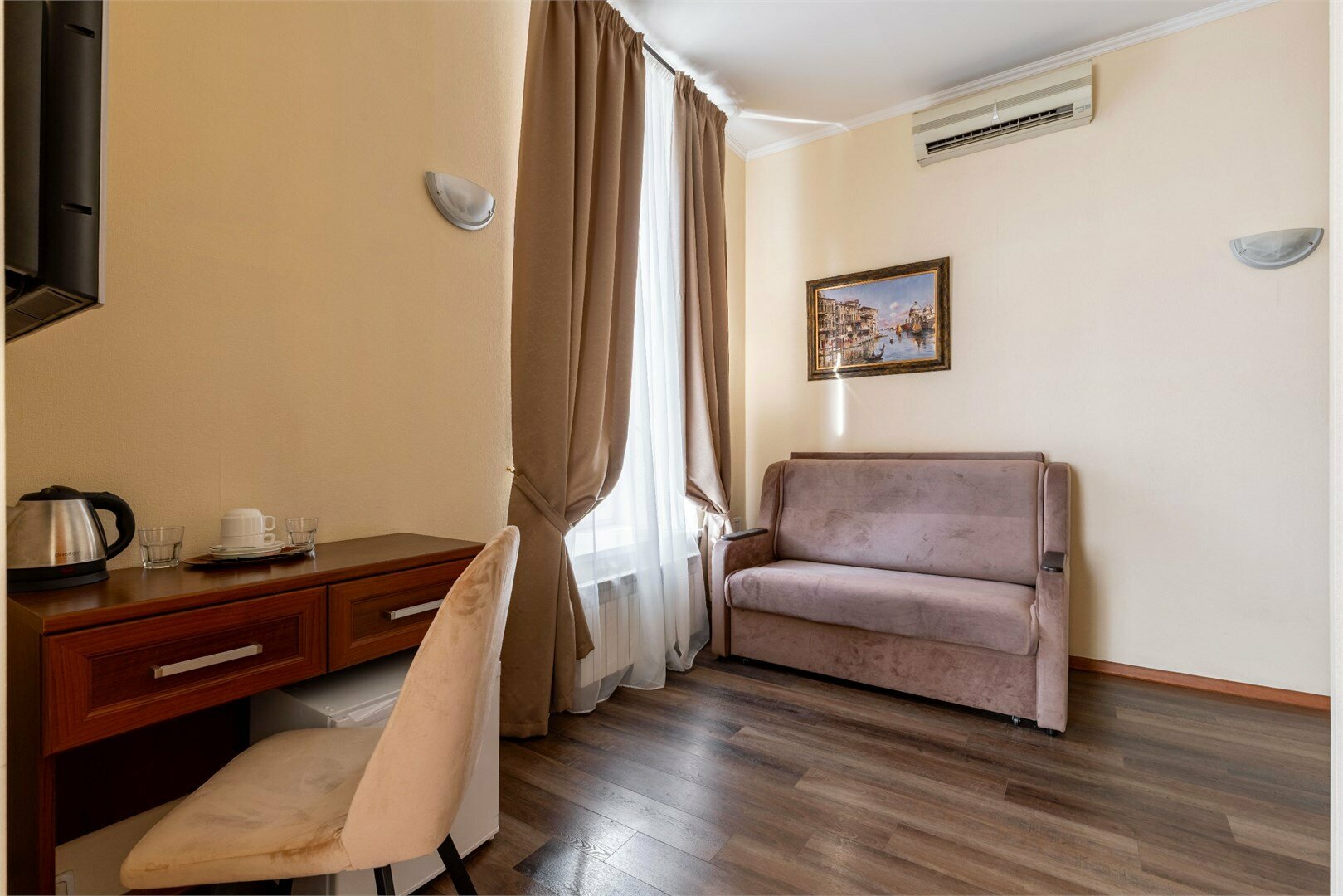 Люкс с кроватью "Queen size"