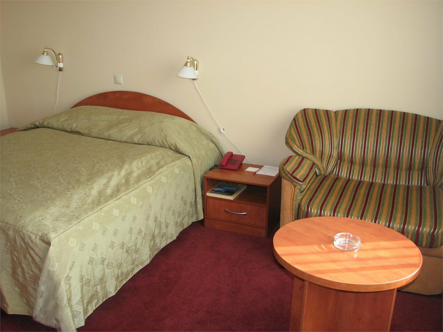 Стандартный номер с кроватью размера «king-size»