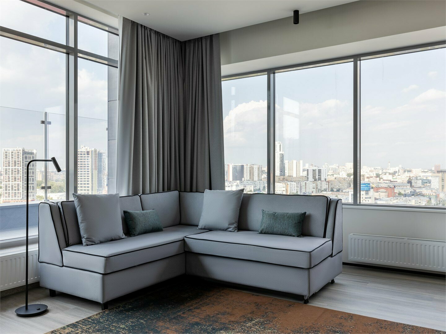 Номер люкс с 1 двуспальной кроватью и балконом