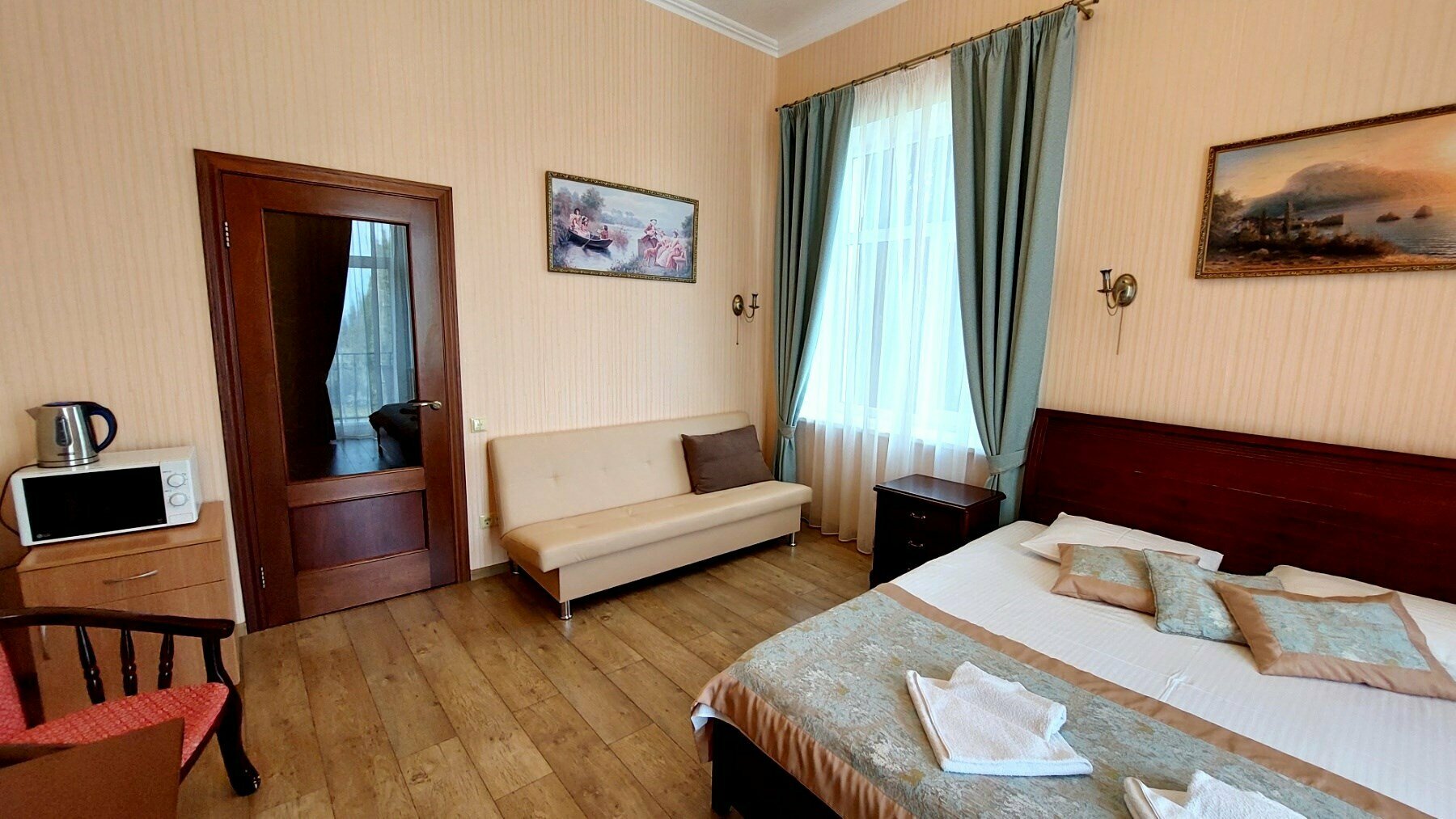 Полулюкс 15, 2й этаж, балкон, вид на море