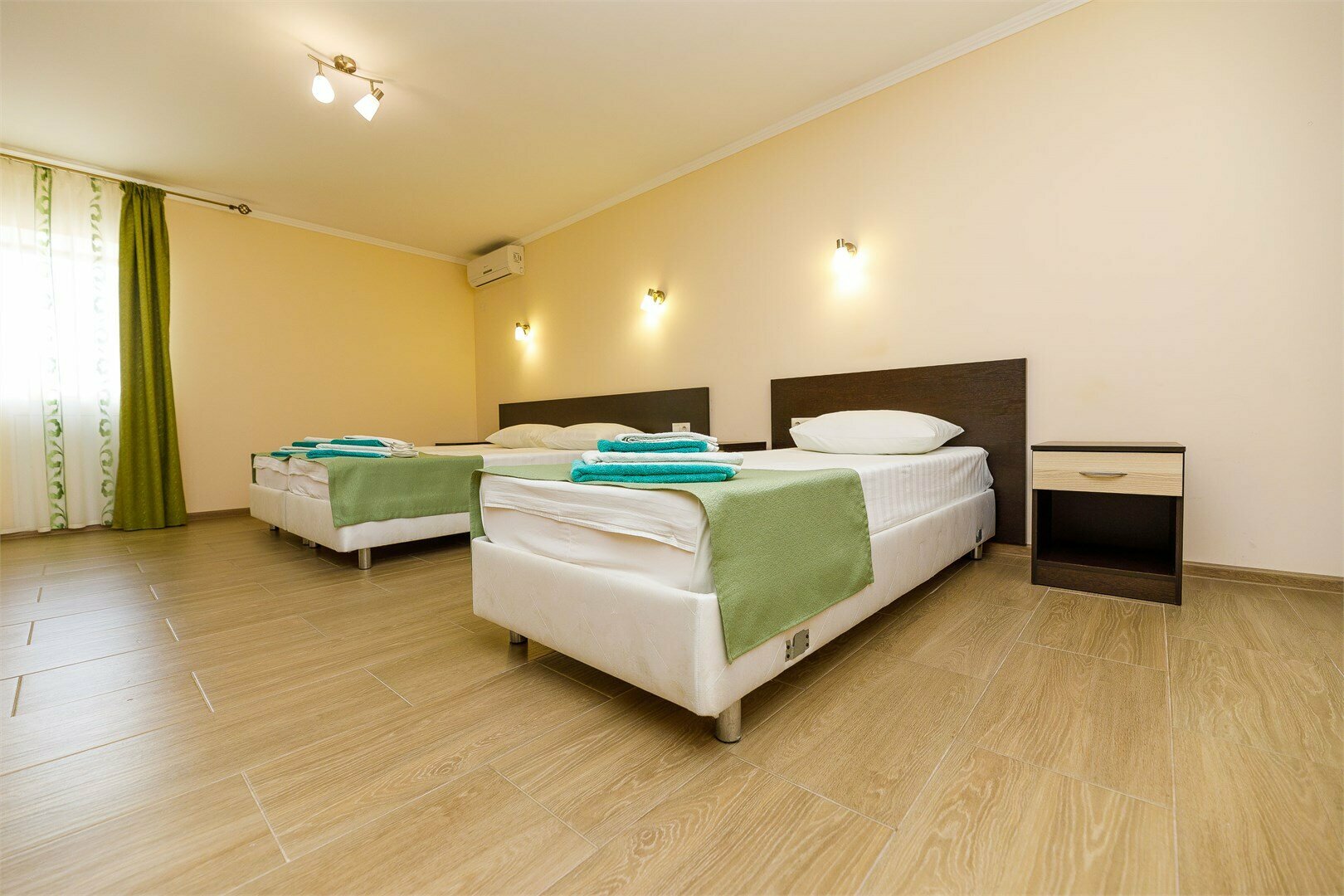 Номер - студия с кухней на 4 человек