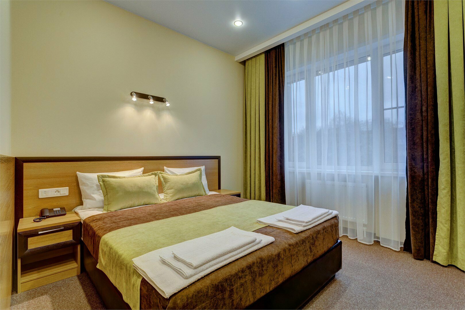 Улучшенный номер с двуспальной кроватью