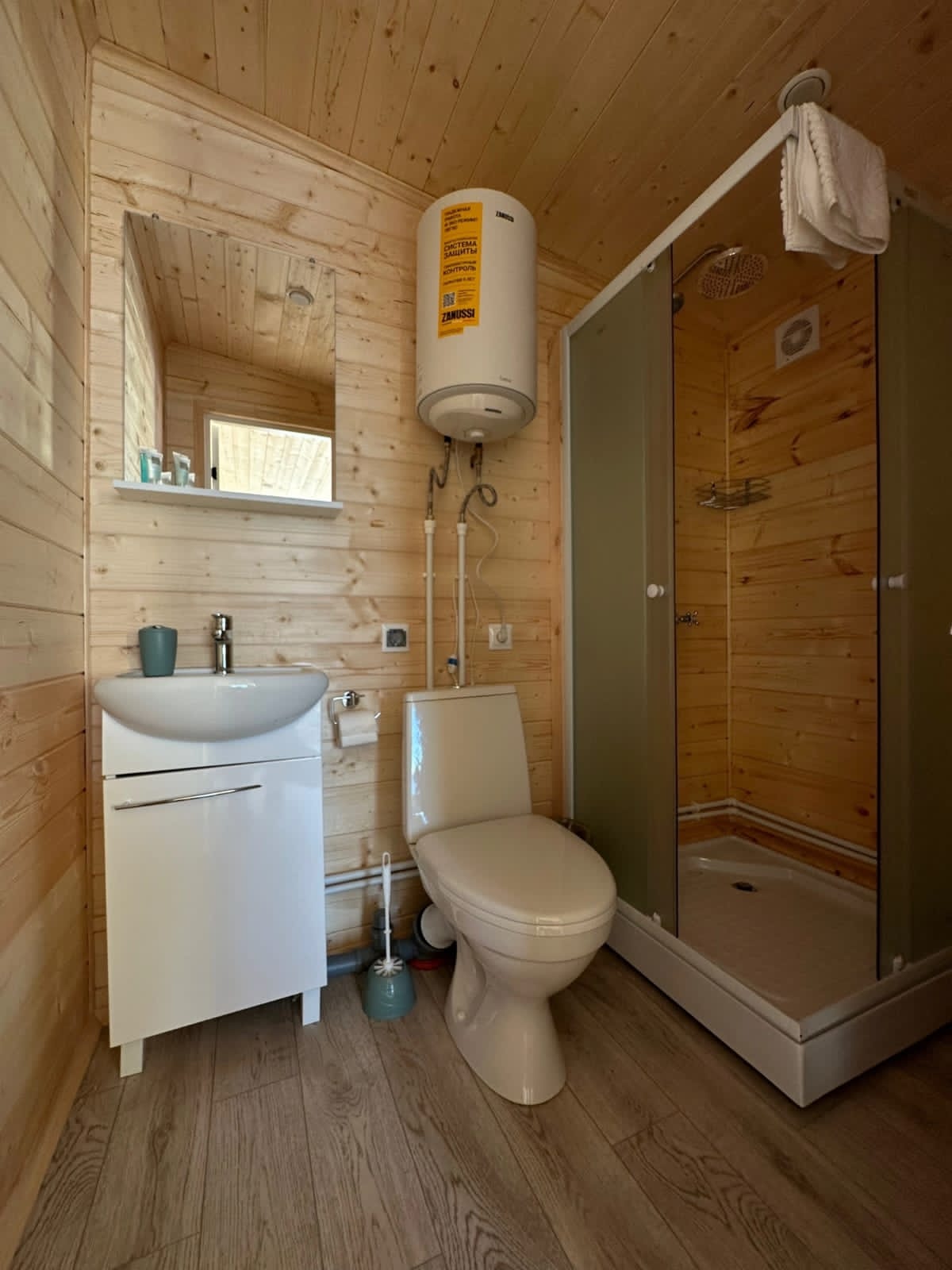 Дом с видом на озеро