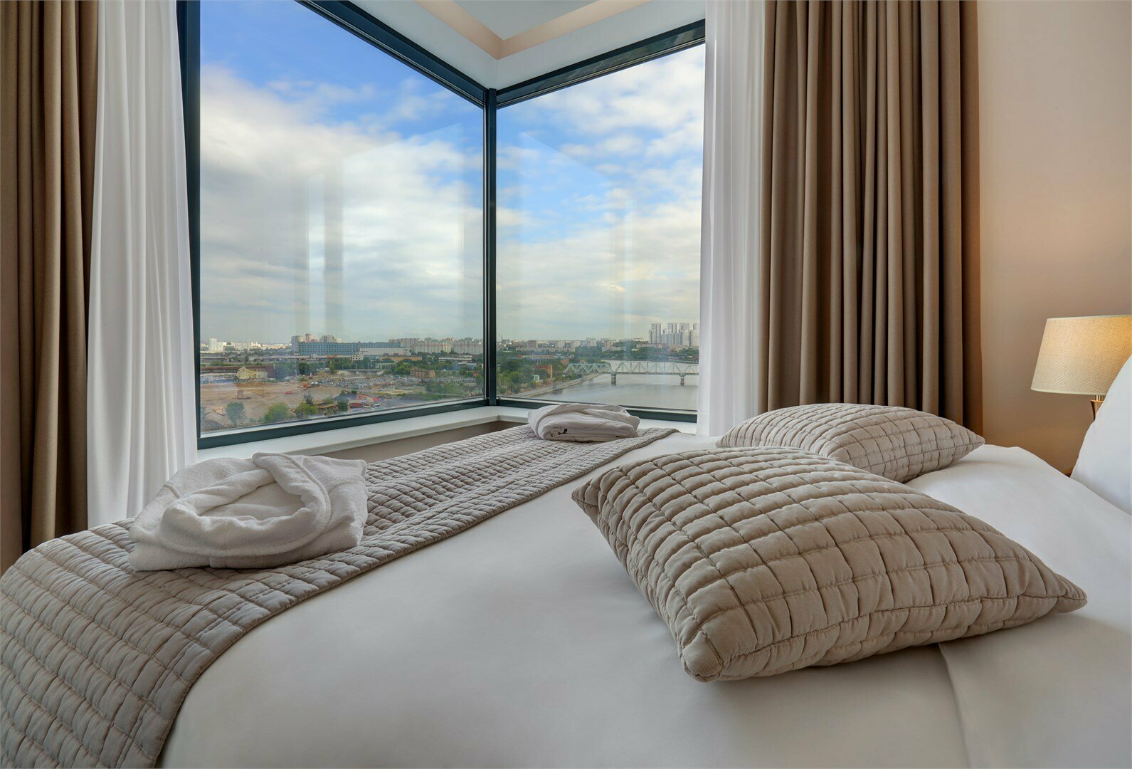 БИЗНЕС СЮИТ