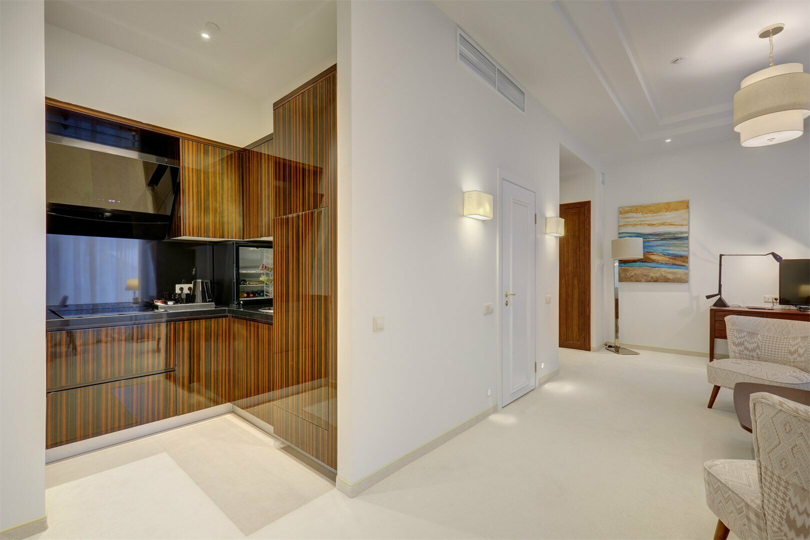 АПАРТАМЕНТЫ трехкомнатные с видом на реку