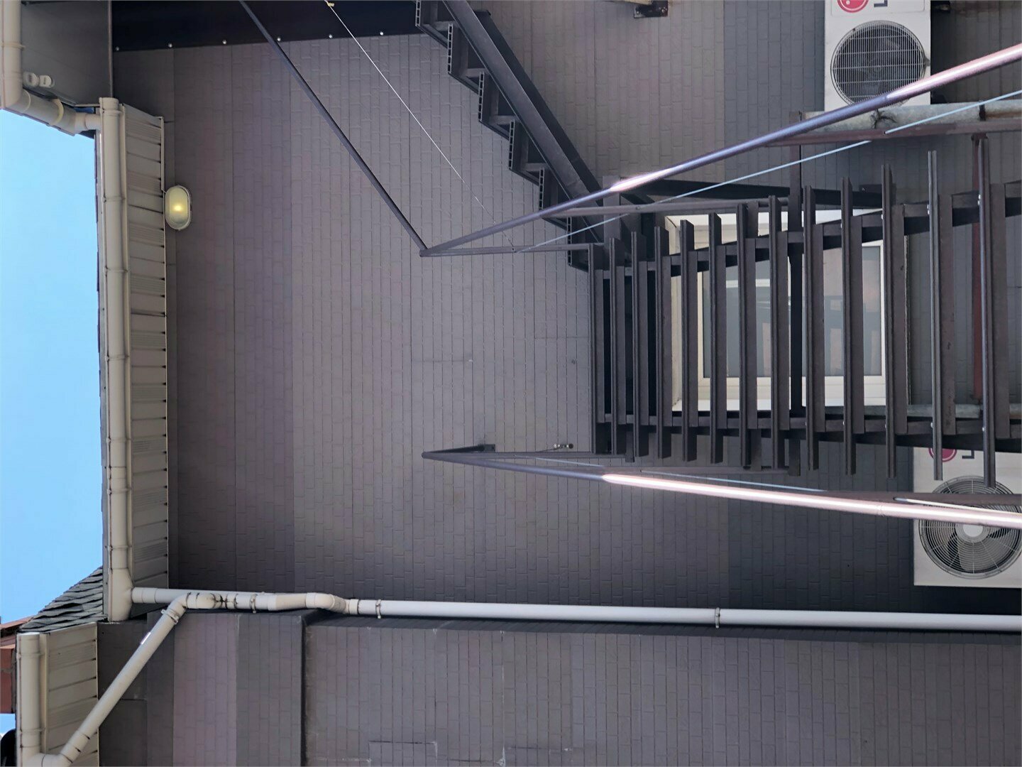 Двухместный номер с 2 отдельными кроватями и общей ванной комнатой