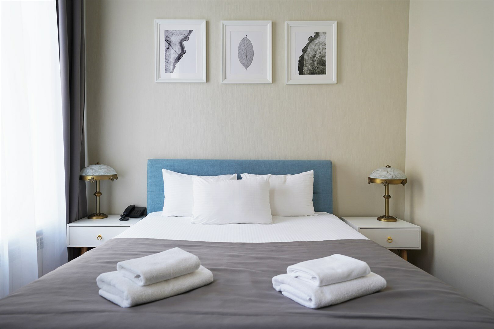 Меблированная комната с видом на ул. Гороховую