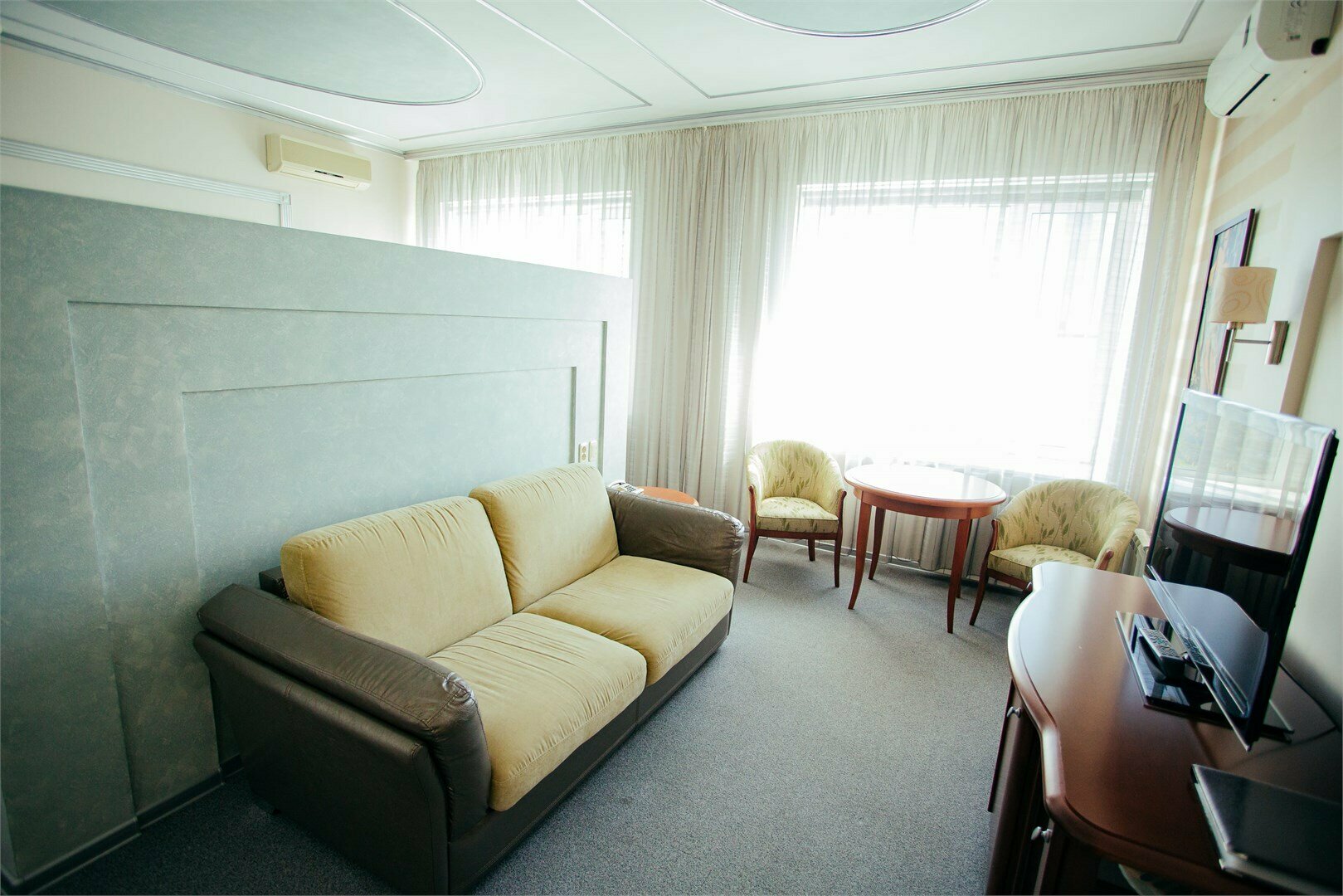 Номер-студия Делюкс