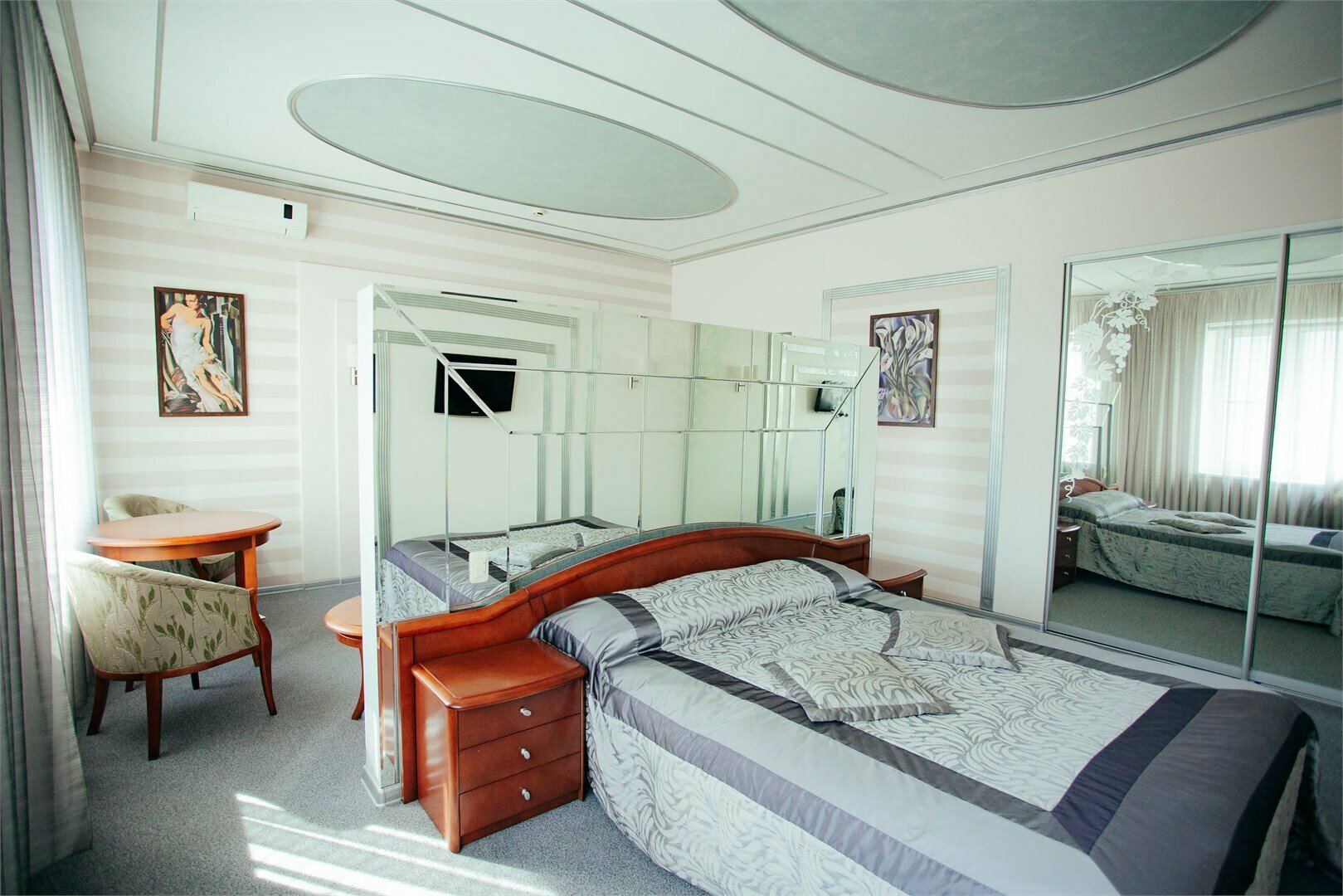 Номер-студия Делюкс