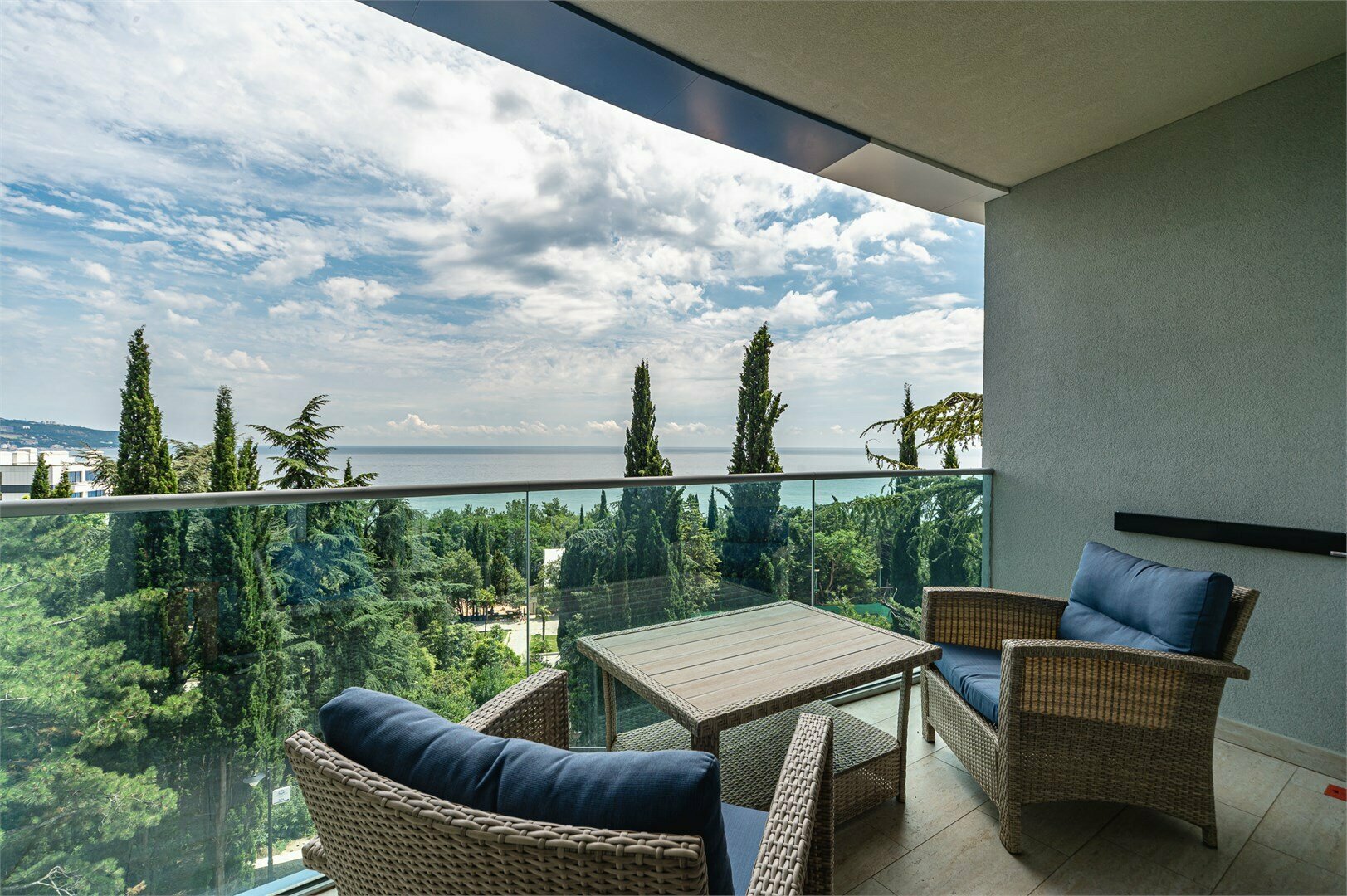 Студия с видом на море