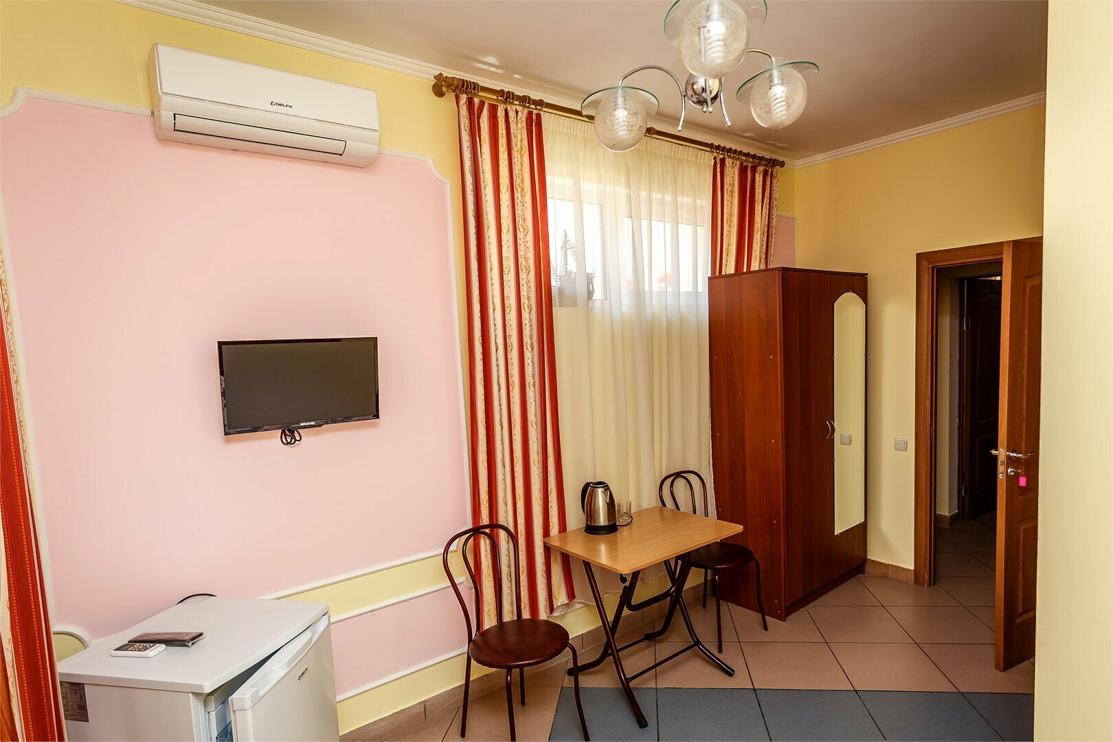 Двухместный номер с 1 кроватью — цокольный этаж