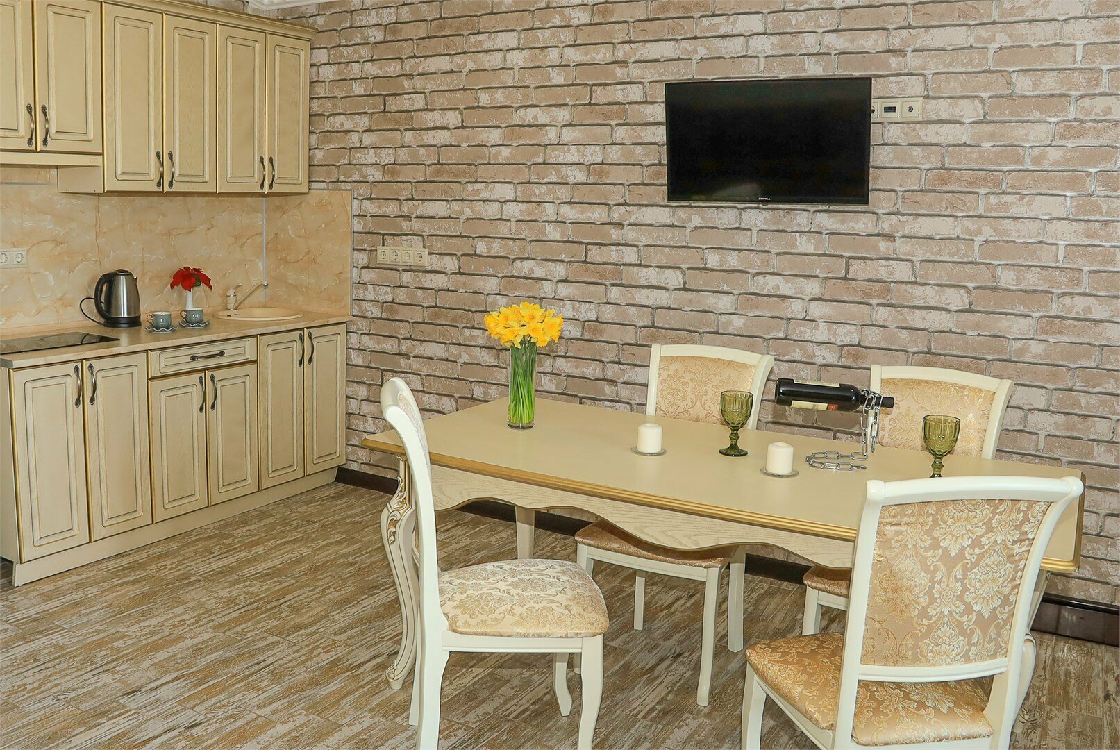 Большой VIP-номер с кухней и панорамным видом