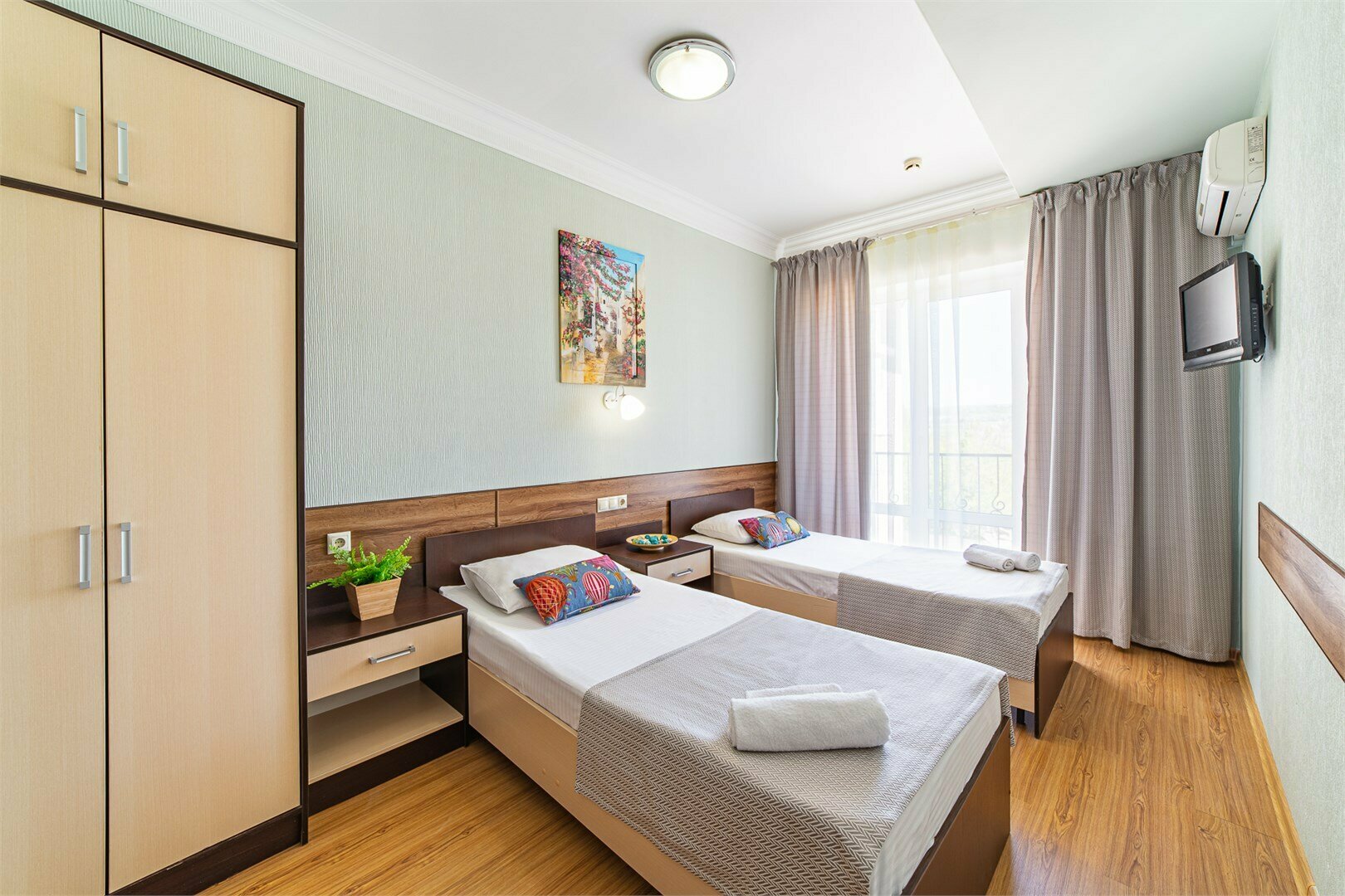 Семейный Плюс (2х-комнатный 4х-местный номер)