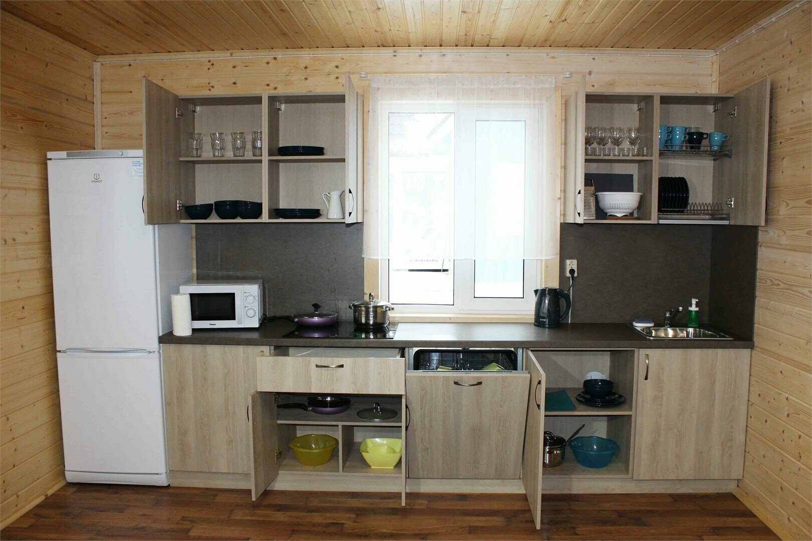 8ми местный коттедж с 4мя спальнями