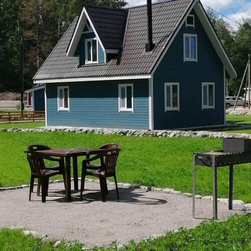 Двухэтажный дом с тремя спальнями