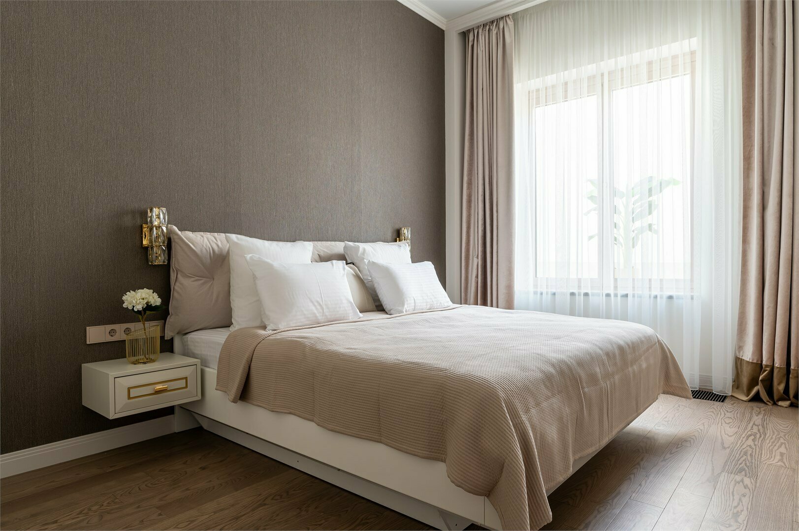 Апартамент "Мягкий Свет" (цокольный этаж)