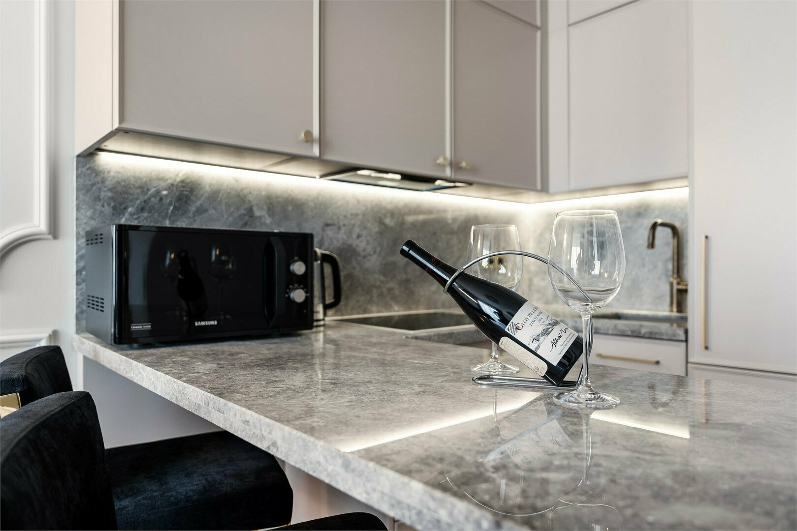 Улучшенный апартамент с балконом "Парк и море Люмьер"