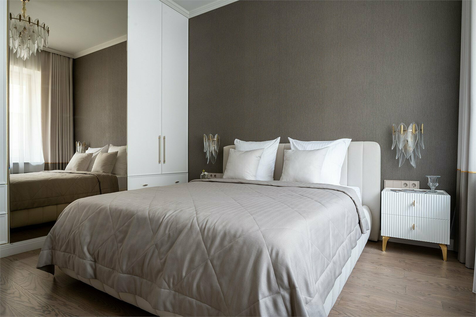 Улучшенный апартамент "Восточный Ветер"