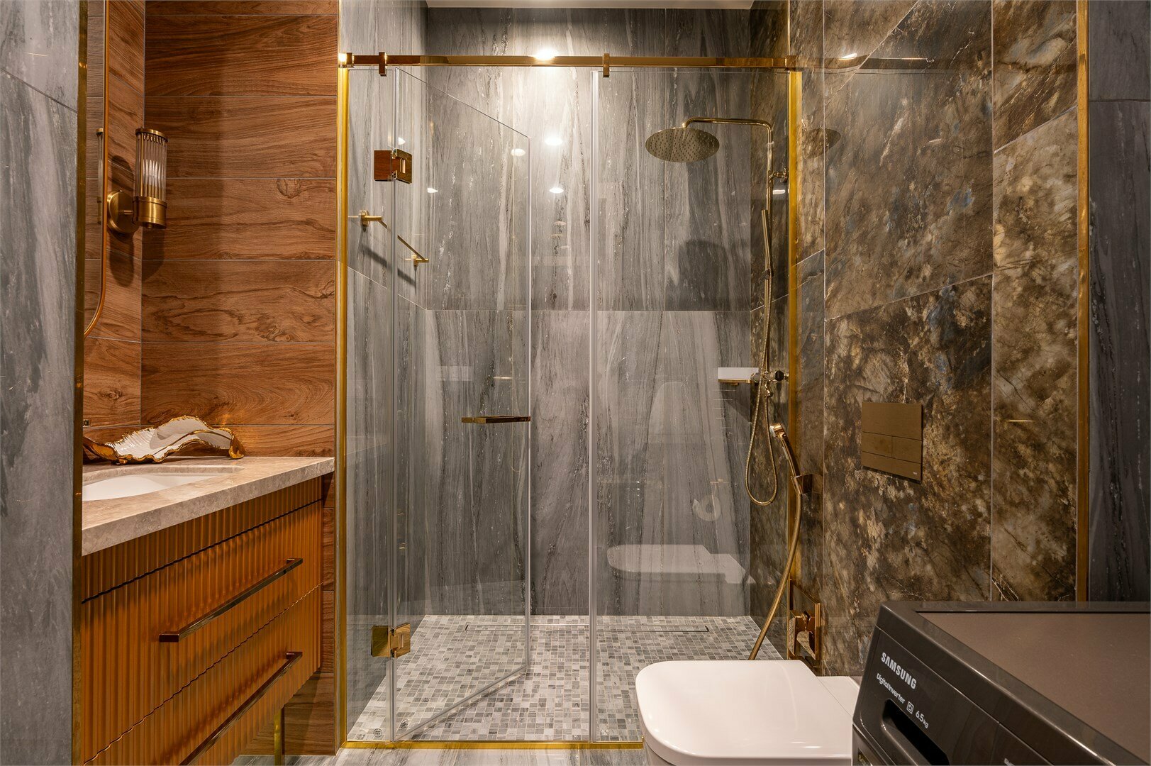 Улучшенный апартамент с балконом "Парижский Лес"