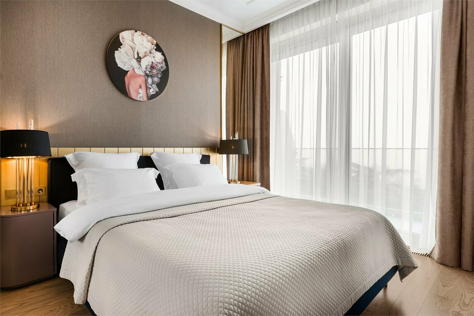 Улучшенный апартамент с балконом "Парк и море Люмьер"