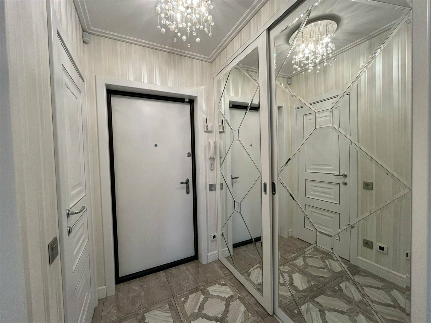 Апартаменты с гостиной и спальней с двуспальной кроватью