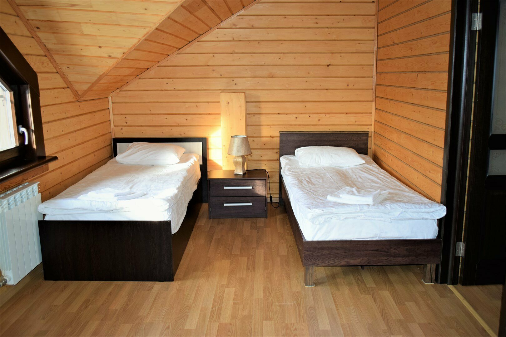 Таунхаус — двухэтажный таунхаус с отдельным входом и террасой